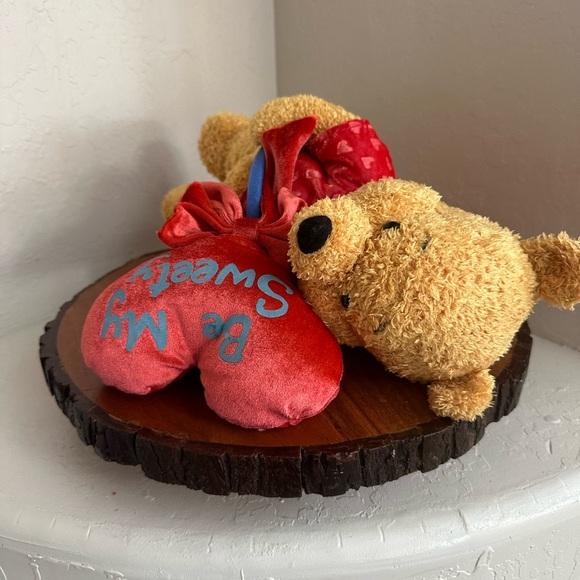 ❤️Vintage Disney Store Winnie the Pooh Valentines "Be My Sweety" Hearts Plush - Picture 8 of 16